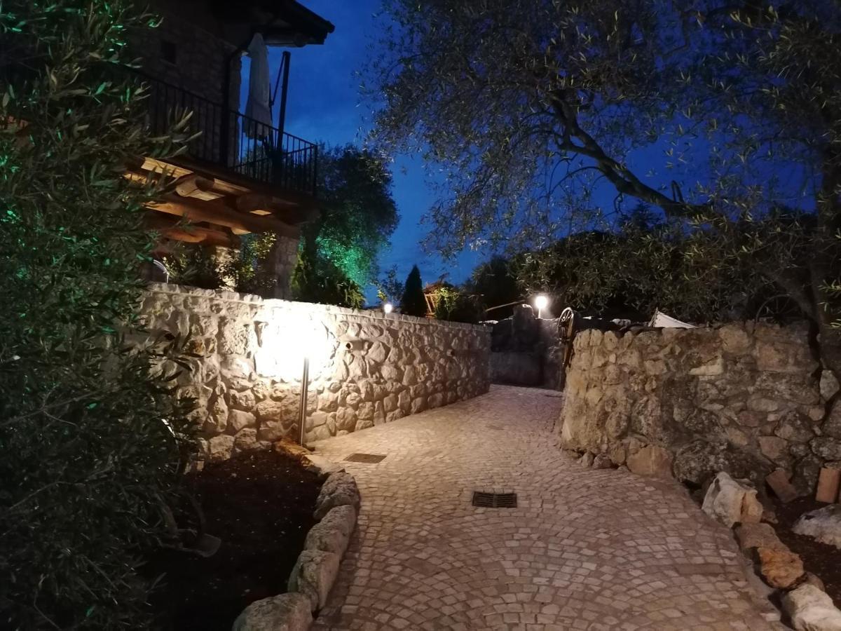 Come Prima Ausonia Bagian luar foto